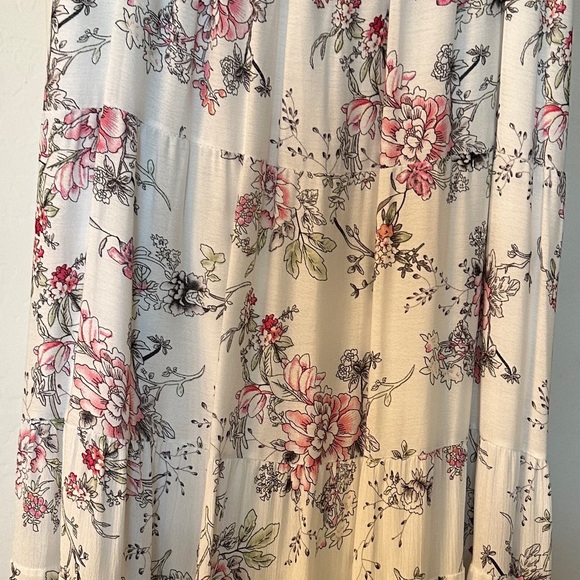 Calessa Long Floral Print Tiered Midi Skirt - Picture 3 of 8